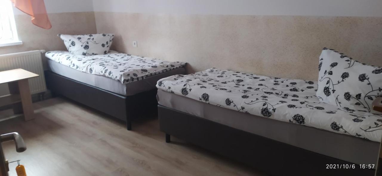 4U Hostel Zgorzelec - Free Parking Jedrzychowice  Ngoại thất bức ảnh