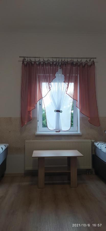 4U Hostel Zgorzelec - Free Parking Jedrzychowice  Ngoại thất bức ảnh