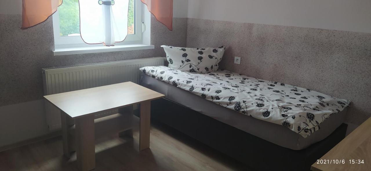 4U Hostel Zgorzelec - Free Parking Jedrzychowice  Ngoại thất bức ảnh