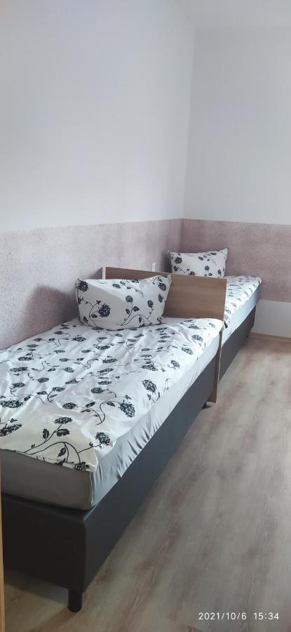 4U Hostel Zgorzelec - Free Parking Jedrzychowice  Ngoại thất bức ảnh