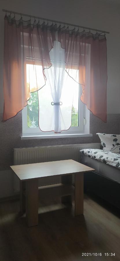 4U Hostel Zgorzelec - Free Parking Jedrzychowice  Ngoại thất bức ảnh